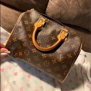 Louis Vuitton speedy 25 100% authentic